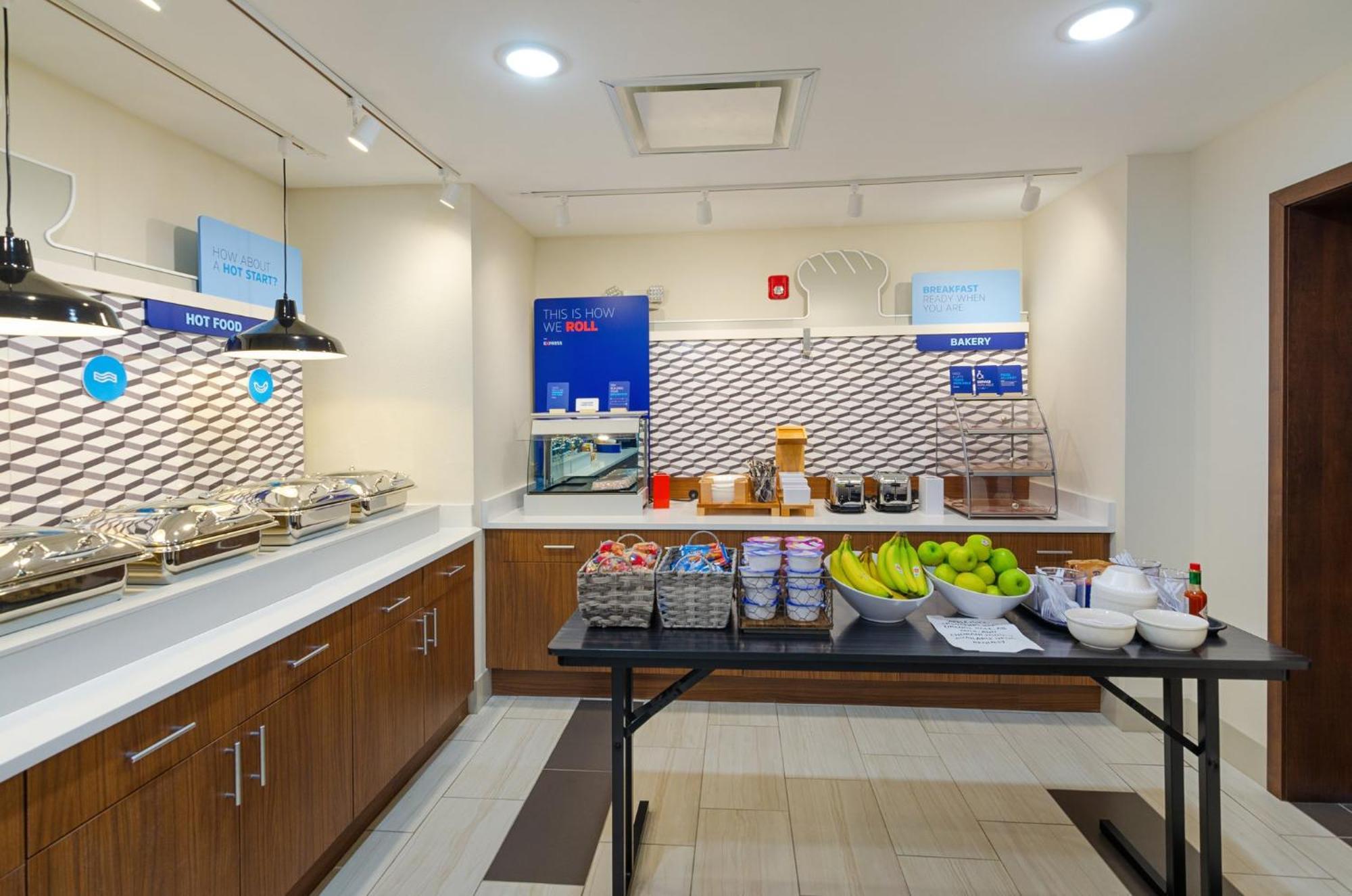 Holiday Inn Express & Suites - Abingdon By Ihg Exterior foto