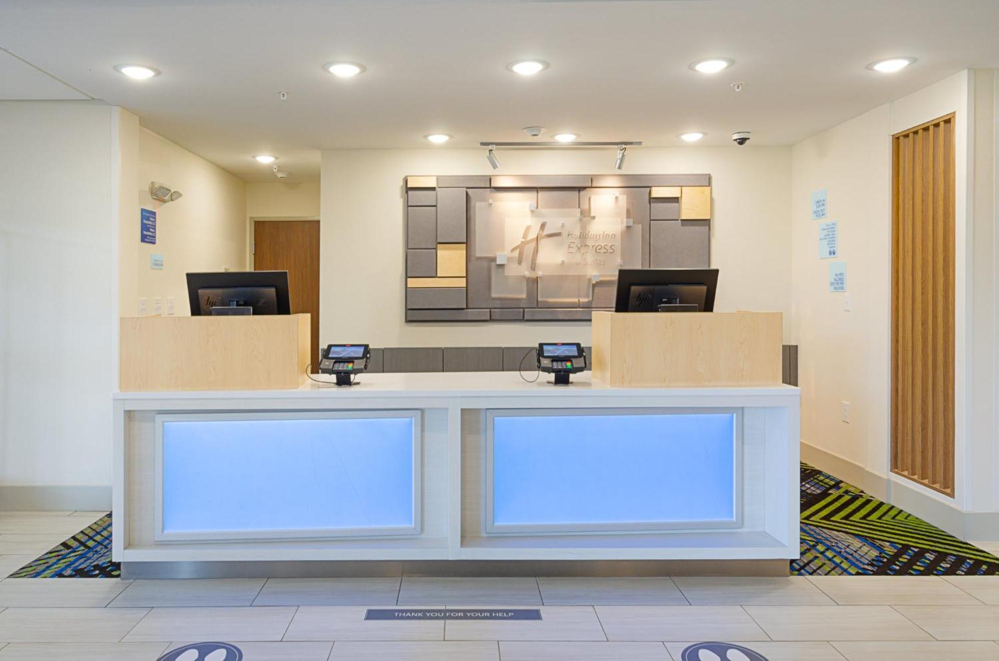 Holiday Inn Express & Suites - Abingdon By Ihg Exterior foto