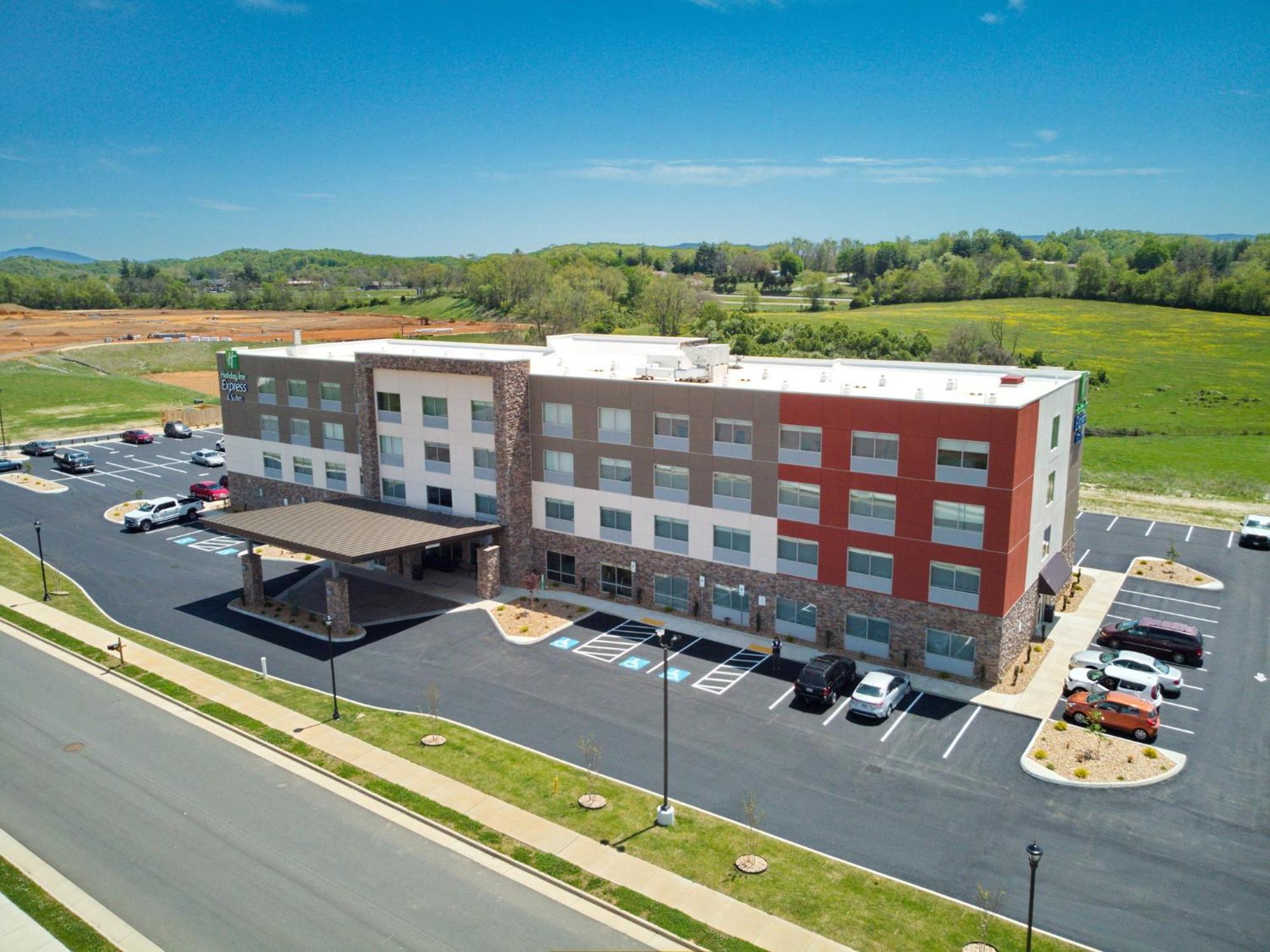 Holiday Inn Express & Suites - Abingdon By Ihg Exterior foto