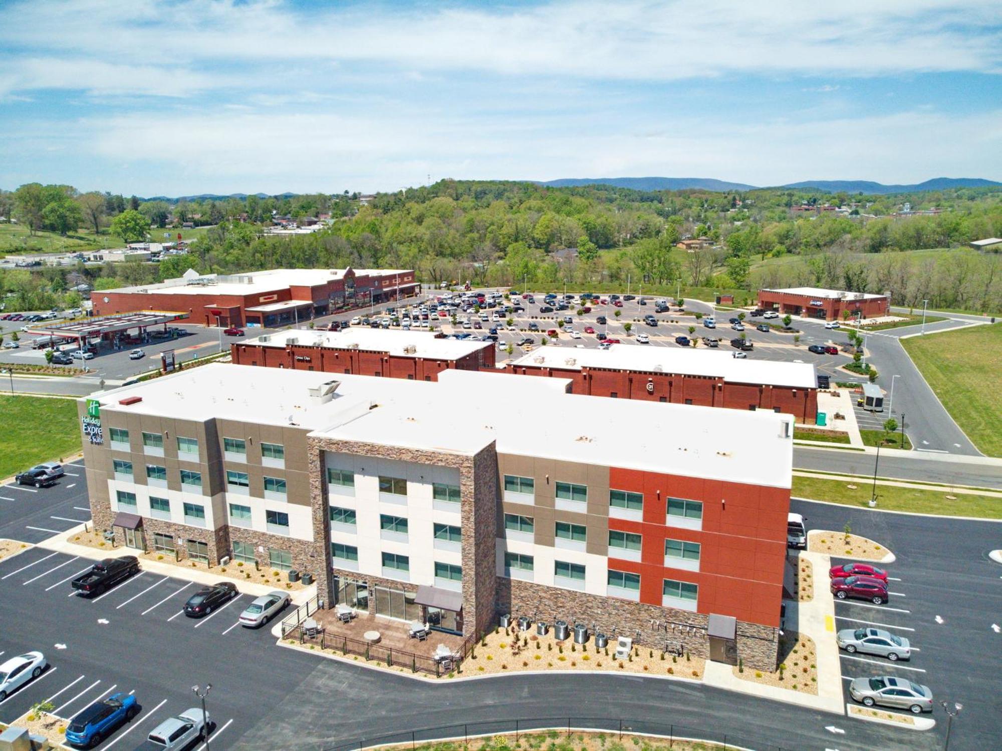 Holiday Inn Express & Suites - Abingdon By Ihg Exterior foto
